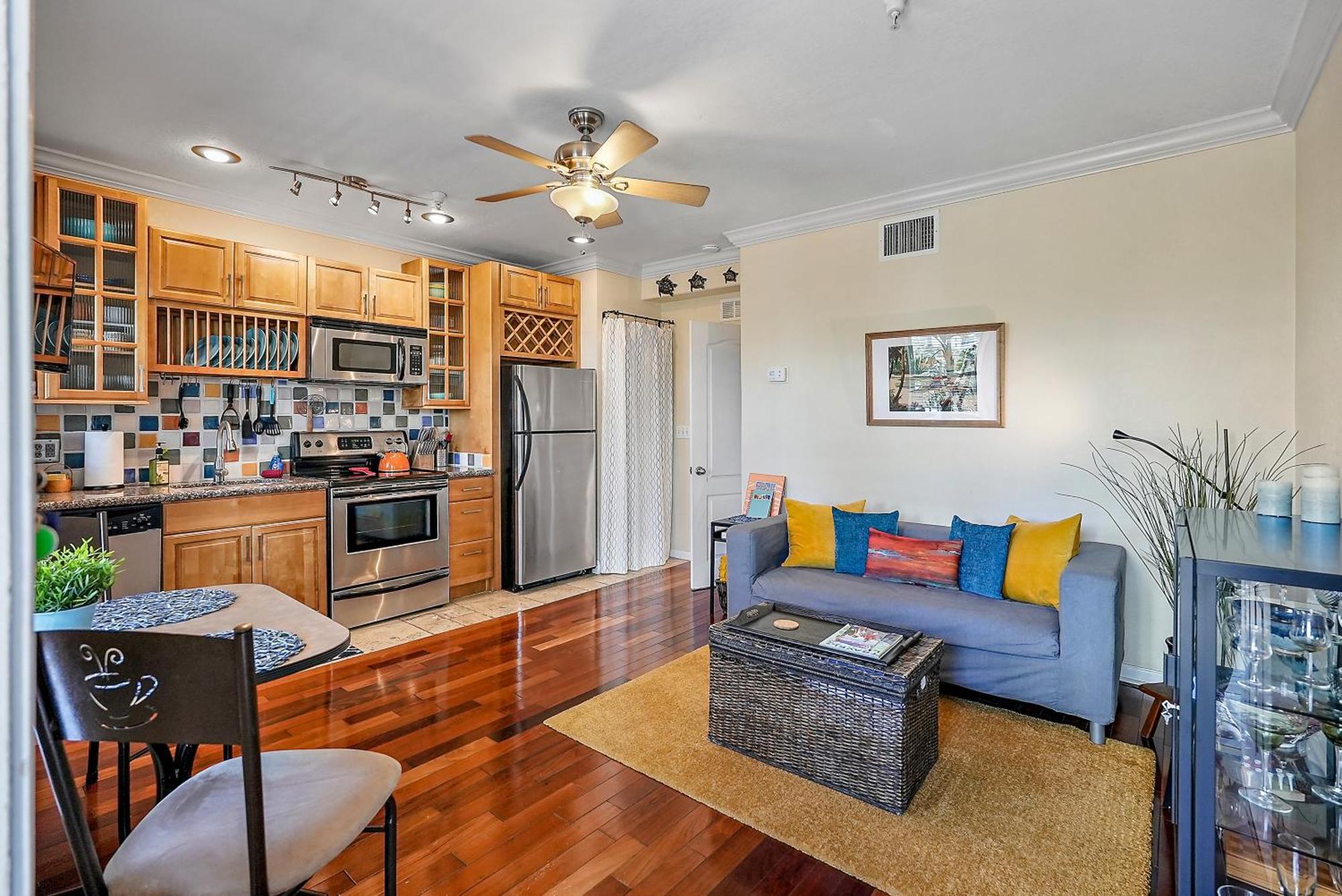 Wine-Dine-Sunshine Cozy Flat In The Heart Of Dtsp Villa Sankt Petersburg Exterior foto