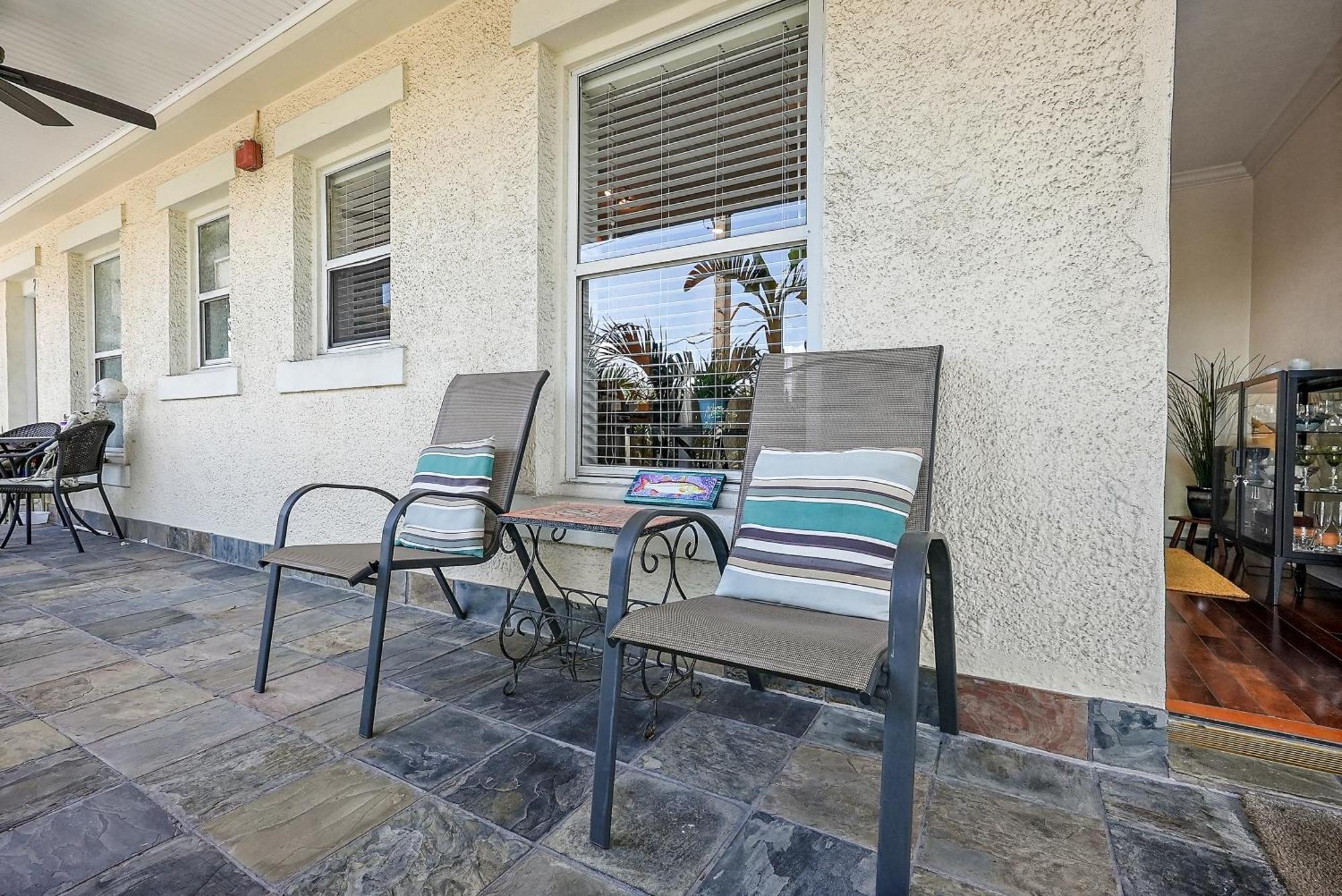 Wine-Dine-Sunshine Cozy Flat In The Heart Of Dtsp Villa Sankt Petersburg Exterior foto